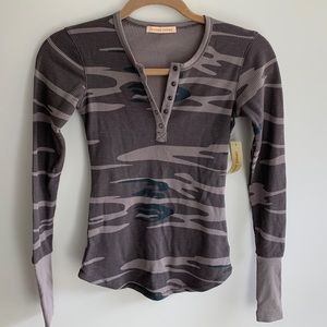 NWT - Sweet Romeo Camo Henley with thumbhole cuffs